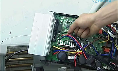 喀喇沁美的空调电话是多少